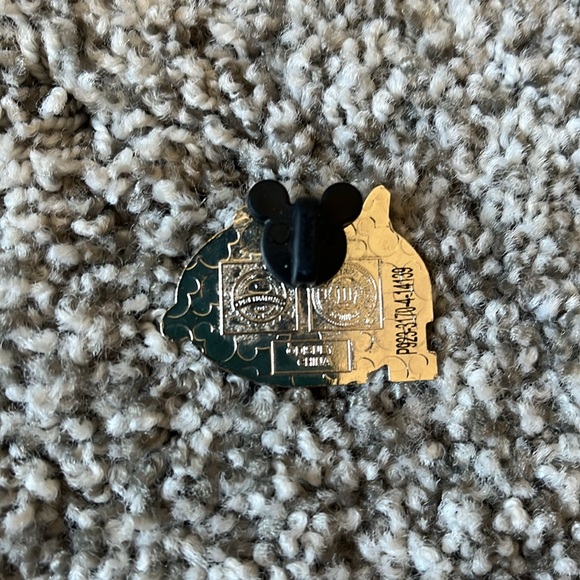 Disney Football Mickey Pin University of Michigan - Picture 2 of 3